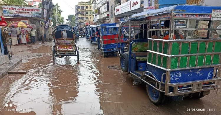 আব্দুল করিম পাটওয়ারী সড়ক সংস্কারের পরও ভোগান্তি!