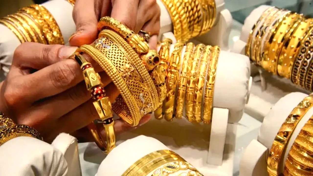 সোনার ভরির দাম ছাড়ালো ২ লাখ ১৬ হাজার