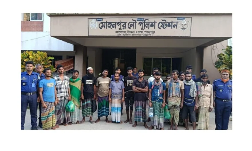 মতলব উত্তরে অবৈধ কারেন্ট জাল ও নৌকাসহ ১৬ জেলে আটক