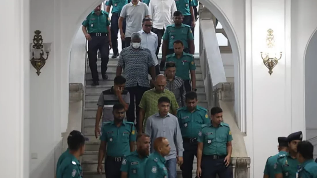 আত্মসমর্পণকারী সেনা কর্মকর্তারা নির্দোষ, মূল অপরাধীরা ভারতে পালিয়েছেন: আইনজীবী