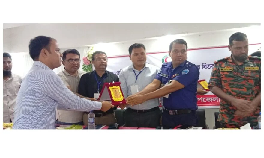 শাহরাস্তি যুব রেড ক্রিসেন্ট টিমের প্রথম বর্ষপূর্তিতে আলোচনা সভা