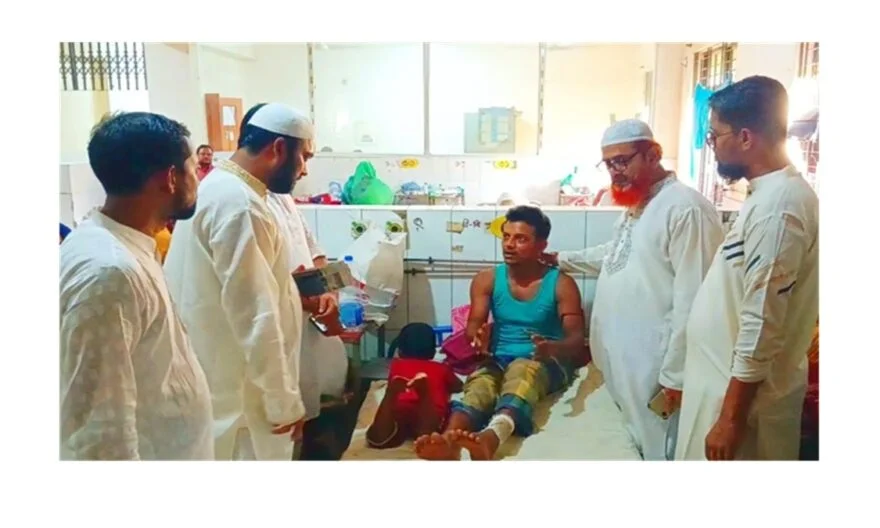 চাঁদপুর সরকারি হাসপাতালে রোগীদের খোঁজখবরে জেলা জামায়াত নেতৃবৃন্দ