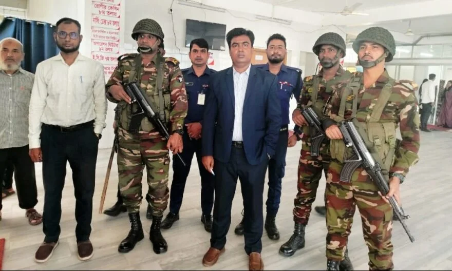 হাজীগঞ্জে চার প্রতিষ্ঠানকে ৮০ হাজার টাকা জরিমানা