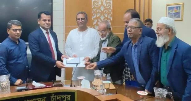 চাঁদপুরের পাঁচটি আসনে ৩৩ প্রার্থীর মনোনয়ন সংগ্রহ