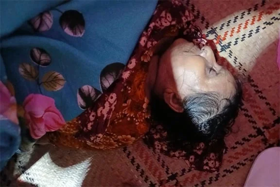 নাতিকে মেরে ফেলার খবরে প্রাণ গেল নানির