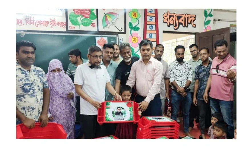 বিষ্ণুদী আজিমিয়া সপ্রাবির শিক্ষার্থীদের মাঝে বেবি টেবিল বিতরণ