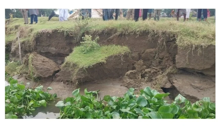 মতলব উত্তরে চর লক্ষ্মীপুর গ্রামে মেঘনা-ধনাগোদা নদীর তীব্র ভাঙন