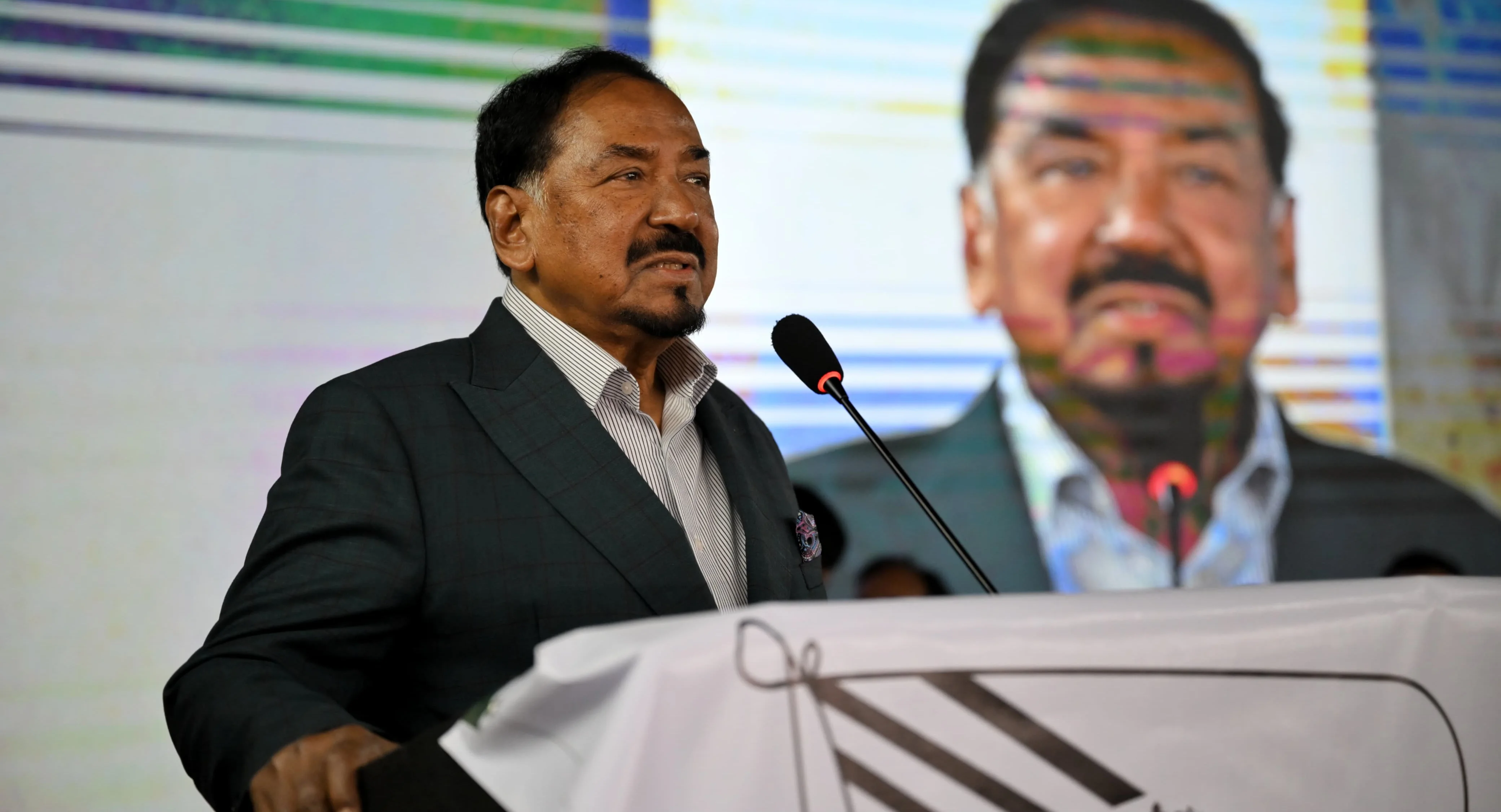 ক্রীড়াঙ্গনকে রাজনীতিমুক্ত করার আহ্বান স্পিকারের
