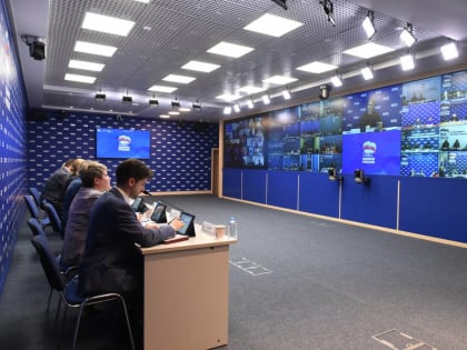 «Единая Россия» запускает проекты «Парта Героя» и «Лица Героев» в вузах и колледжах