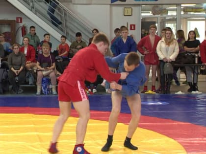В Калининграде провели региональные соревнования по самбо среди юношей и девушек не старше 15 лет