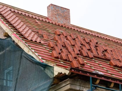 Эксперт: В Калининград продолжают легально завозить немецкую черепицу