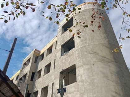 Прокуратура контролирует строительство поликлиники в Калининграде