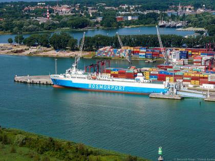 Алиханов: морским путём перевозится 40% от всего грузооборота Калининградской области