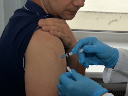 В Калининградской области коронавирус свирепствует среди молодёжи и стариков