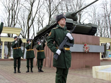Во славу доблестных сынов Отечества.