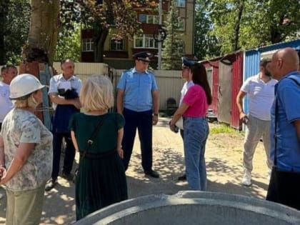 Прокуратура проверила строительство поликлиники на улице Расковой в Калининграде