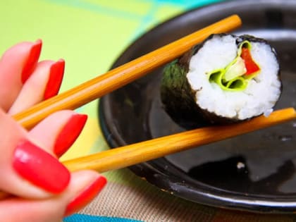 В Калининграде семь человек попали в больницу после еды из суши-бара