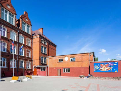 Андрей Турчак раскритиковал регионы за срыв сроков проведения капремонта школ