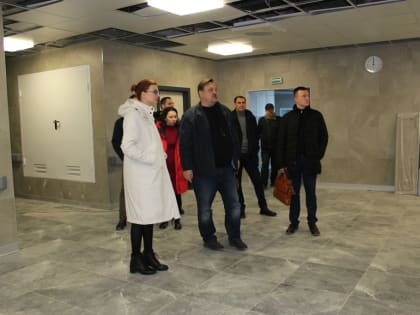 Калининградские и архангельские врачи посетили стройплощадку онкоцентра в Калининграде