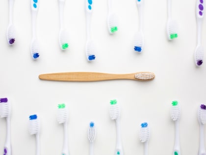 Бамбуковые зубные щетки: экологичный выбор для оптовых покупателей