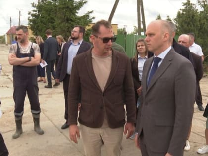 От борьбы с мусорным смрадом до знакомства с музеем, школой и больницей. Жители Советска показали временно исполняющему обязанности губернатора свой город