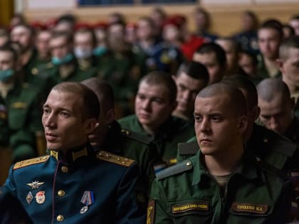 Калининградские единороссы  поздравили с Днем защитника Отечества военнослужащих 11-го армейского корпуса