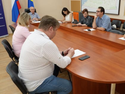 Рабочая группа утвердила данные об освещении деятельности партий, представленных в Законодательном Собрании региона в СМИ, в июне