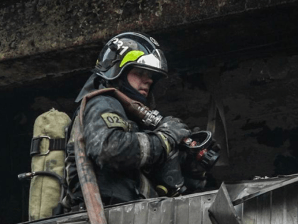 Пожарные эвакуировали 35 человек из-за пожара в жилом доме в Гурьевске