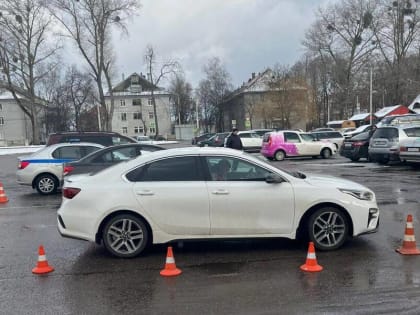 В Калининграде на автомобильной парковке сбили 49-летнего мужчину (фото)