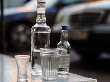 Алкогольный штопор: нарколог рассказал о симптомах и способах выйти из пике