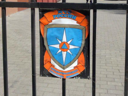 Из дома у Верхнего озера экстренно вывели 20 человек