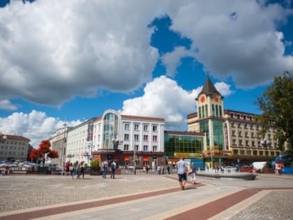 В двойном ДТП в центре Калининграда пострадали три человека