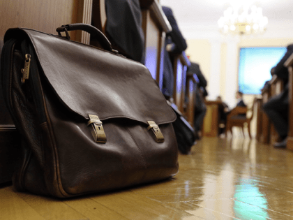 В Калининграде директор МБУ «Чистота» превратил муниципальное предприятие в семейную синекуру