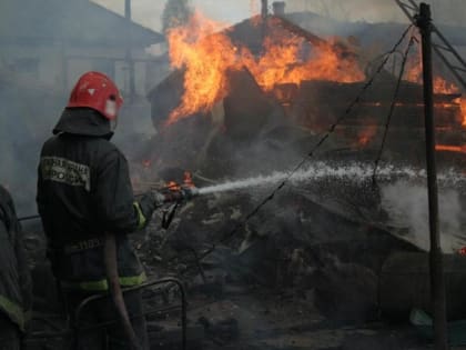 Накануне в Калининграде у бани сгорела мансарда