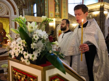 Великая агиасма: освящение воды в соборе Христа Спасителя в Крещенский сочельник (фото)