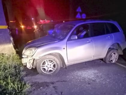 Нетрезвый водитель не справился с управлением, его пассажир госпитализирован