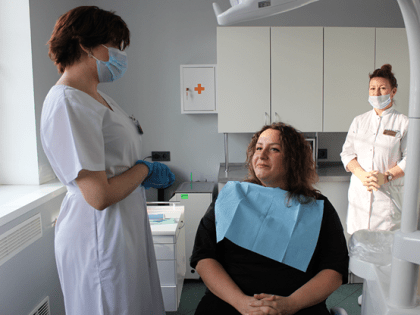 В Калининграде Всемирный день стоматолога отметили профилактической акцией