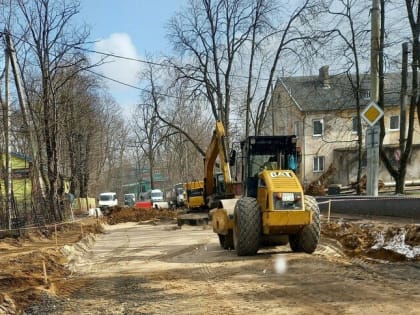 На Карташева вновь меняют схему движения транспорта из-за ремонта