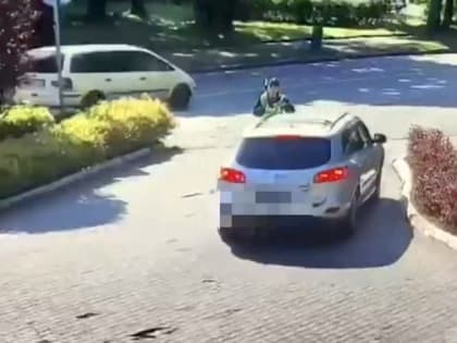 В Калининграде водитель не стал ждать проезда кортежа Патриарха Кирилла