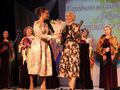 Калининградские единороссы поздравили народный вокальный ансамбль «Любава» с 25-летием