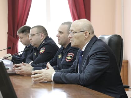 Наградил за мужество