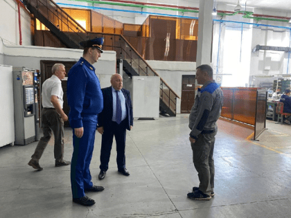 Прокурор провёл личный приём на предприятии оборонно-промышленного комплекса