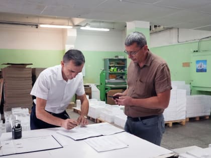 Передача избирательных бюллетеней в Калининграде