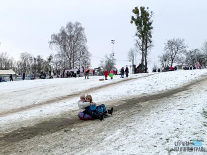 Скорая в праздники выезжала к пациентам по 1200 раз в сутки. В травмпункт привели более 500 детей