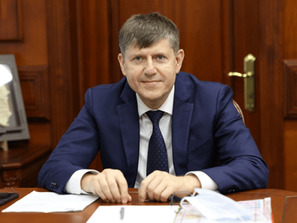 Председатель Заксобрания устроил личный приём избирателей