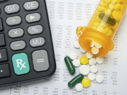 В Калининграде пошли в рост цены на спортивные костюмы и подержанные автомобили