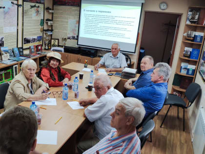 В офисе-музее ветеранской организации Светловского городского округа состоялась выездная сессия по социальному проектированию