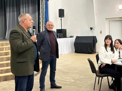 В Гусевском Доме культуры прошел юбилейный 10 ежегодный межмуниципальный турнир по игре «Что? Где? Когда?»