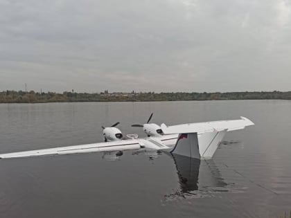 Под Гвардейском легкомоторный самолёт совершил жёсткую посадку на воду (фото)