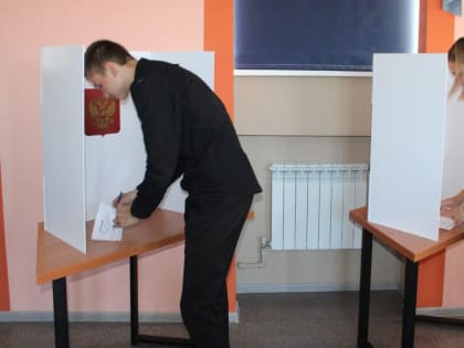 В средней школе Правдинска прошли выборы председателя ученического самоуправления